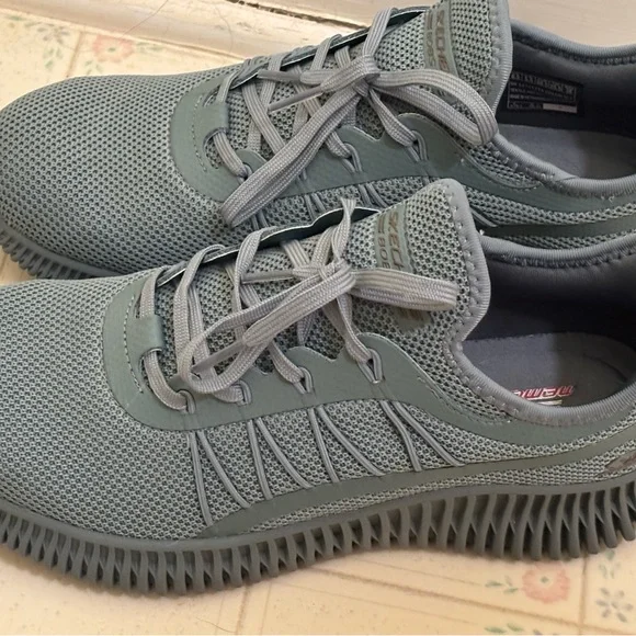 Skechers Sneakers - Picture 2 of 5